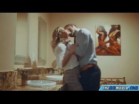 ❤️ Thaum ib tug busty blonde ntxias koj nyob rau hauv ib tug pej xeem chav dej ❌ porn ntawm hmn.tukifporno.ru% Ib ❤